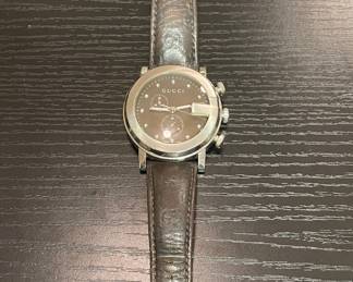 Gucci G Chrono watch 101M quartz dial w brown leather band 