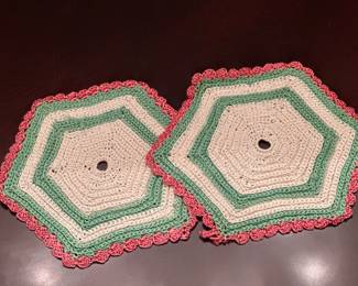 Vintage crochet doilies 