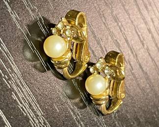 Trifari gold time clip on earrings 