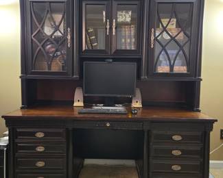 Aspen Home office desk set