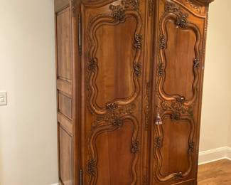 BAR ARMOIRE