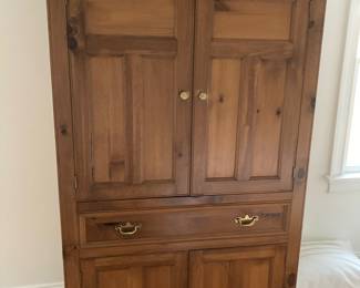 PENNSYLVANIA HOUSE ARMOIRE