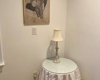 DECORATOR TABLE & LAMP