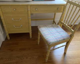 DESK & CHAIR