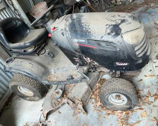 CRAFTSMAN YS4500 TRACTOR w/ KOHLER PRO 26HP V-TWIN ENGINE - needs cleaning up