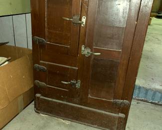Antique oak ice box!