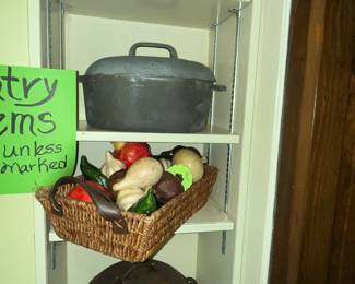 Wagner Ware small roaster and Griswold #8 cast iron dutch oven