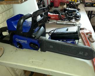 Cordless KOBALT chainsaw w/ battery & charger