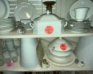 Saavoir Vivre casserole & Neuwirth Tureen set