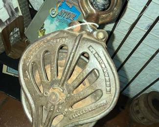 Antique STOWELL iron pulley