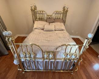 Vintage Brass Full Size Bed