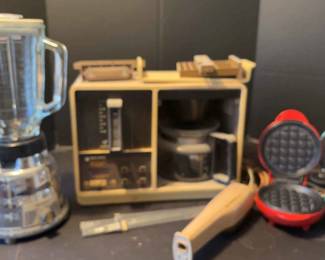 Some Old School Kitchen Appliances