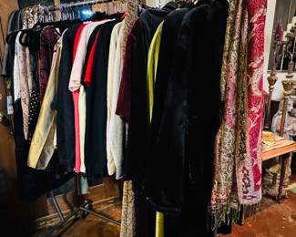 Women’s holiday decor