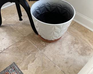 Large planter 