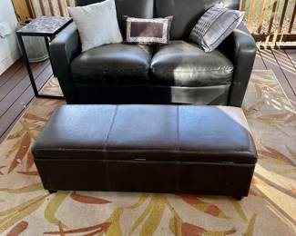 Loveseat 