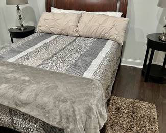 Queen bed with bedding 