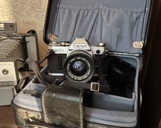 CANON AE-1 CAMERA 