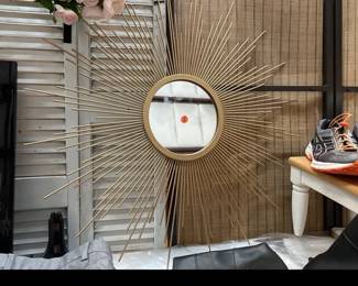 MODERN GOLD STARBURST MIRROR DECOR