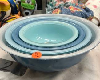 PYREX NESTING SERVING BOWLS