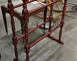 QUILT RACK