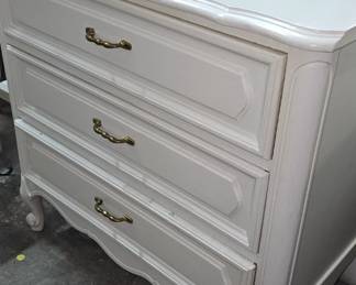 DRESSER / NIGHT STAND