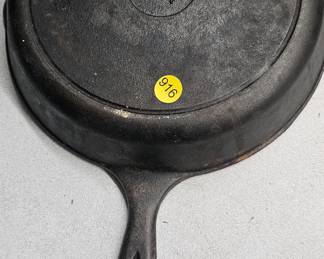 CAST IRON SKILLET