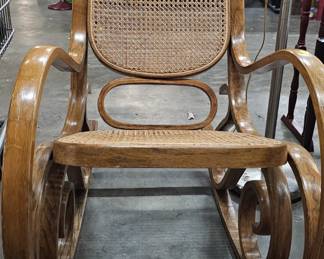 ROCKING CHAIR