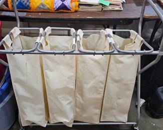 ROLLING CLOTHES HAMPER