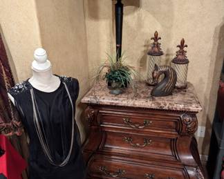 Forbidden City bombay marble top night stand, lamp