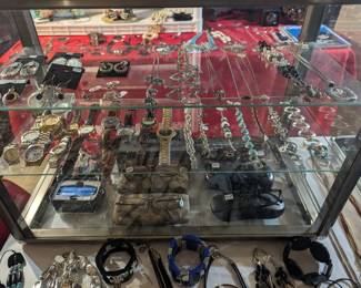 Watches, earrings, necklaces, jewelry, glasses and sunglasses