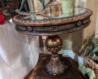 Mirror top round occasional table gilded