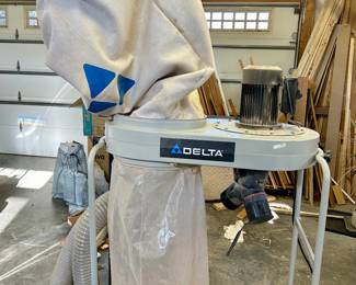 woodworker’s dust collector by Delta