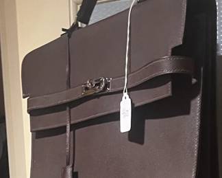 $4600. Hermès Epsom Sac a Dépêches 38 portfolio briefcase. Like new condition. Approximate dimensions are: Handle Drop: 1.5", Height: 11.5" Width: 15" Depth: 4.5". No dust bag. Available in-person shopping only.