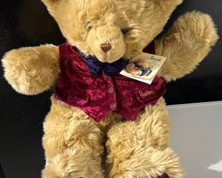 Several Harrod's Bears