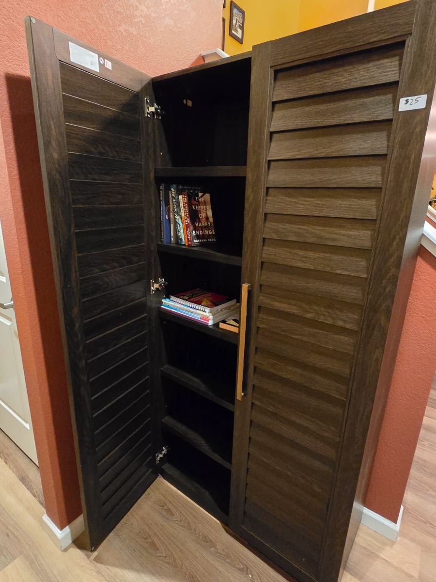 Large cabinet for $25!