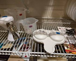 Misc kitchen items all priced to move!