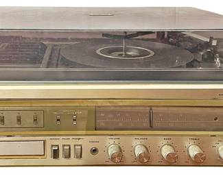 Soundesign AMFM Radio  Record Player 