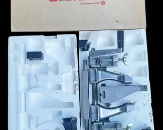 Clark Nat. Gripmaster Portable Bench Vise 