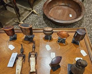 Snuff and tobacco boxes, African and other