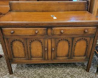 Smaller hutch, gorgeous