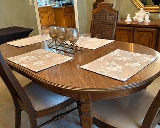 Dining table set