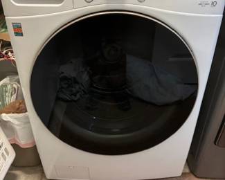 Almost new LG ThinkQ washing machine
