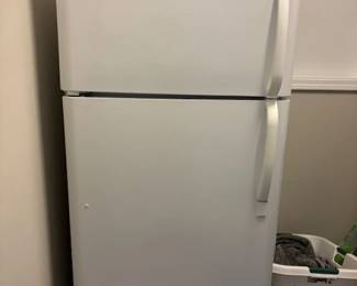 Frigidaire fridge/freezer