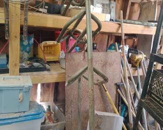 Saddle stand
