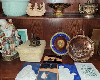 Copper decor, large and small Oriental figurines and bowls, Christmas wall plaques