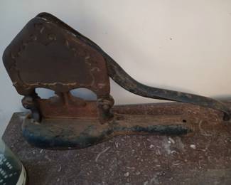Tobacco Cutter