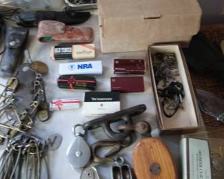 Wood Pulley/block & tackle, pocket knives, etc