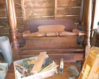 Benbow Bed