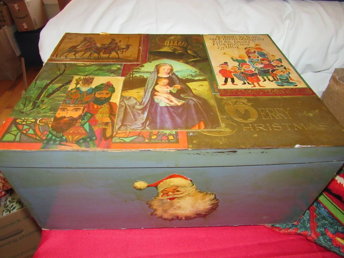 Vintage Wood decoupage ornament box