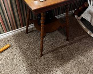 Oak end table